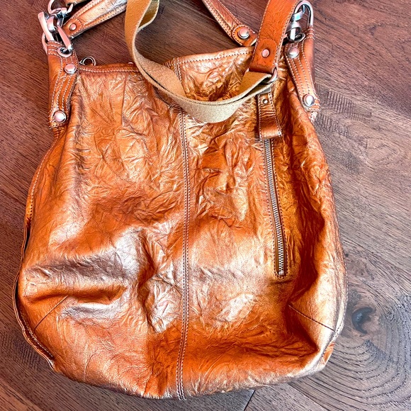 B Makowsky Bronze Leather Tote Bag - Picture 2 of 5